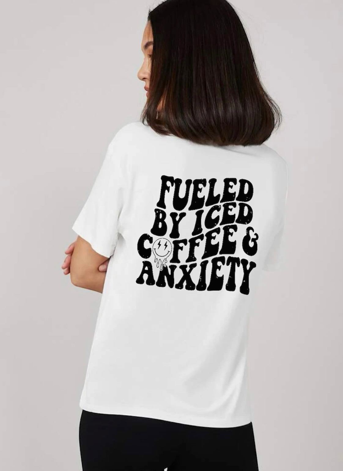 Alimenté par le café glacé et l'anxiété - T-shirt